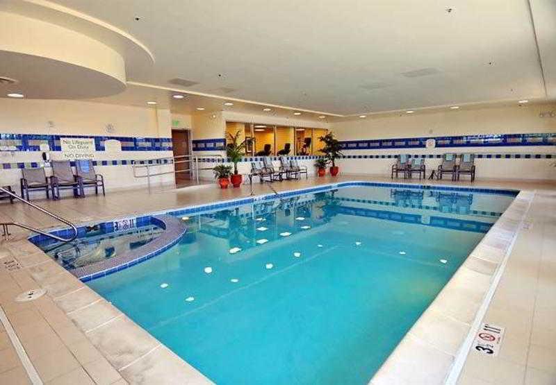 Courtyard By Marriott Denver Cherry Creek Exterior photo