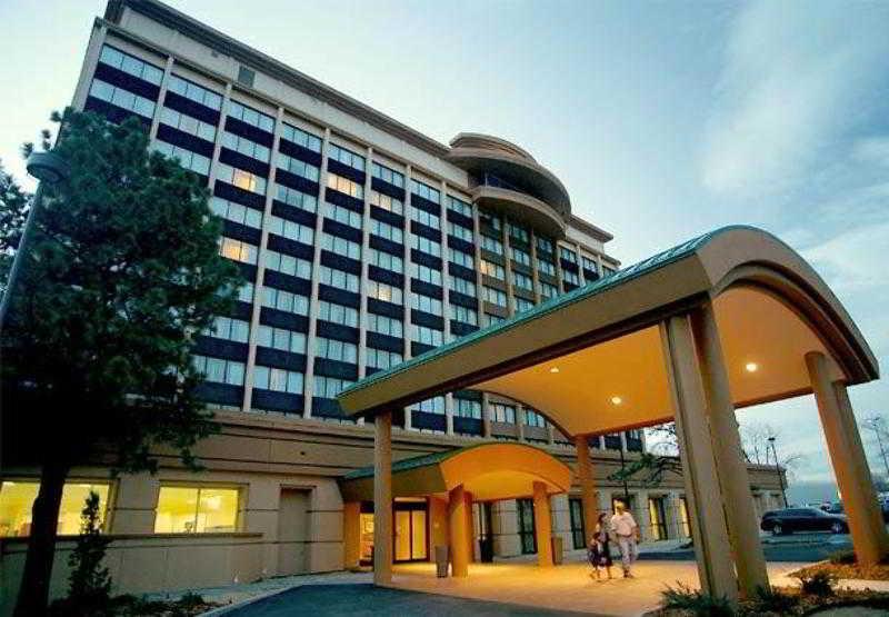 Courtyard By Marriott Denver Cherry Creek Exterior photo