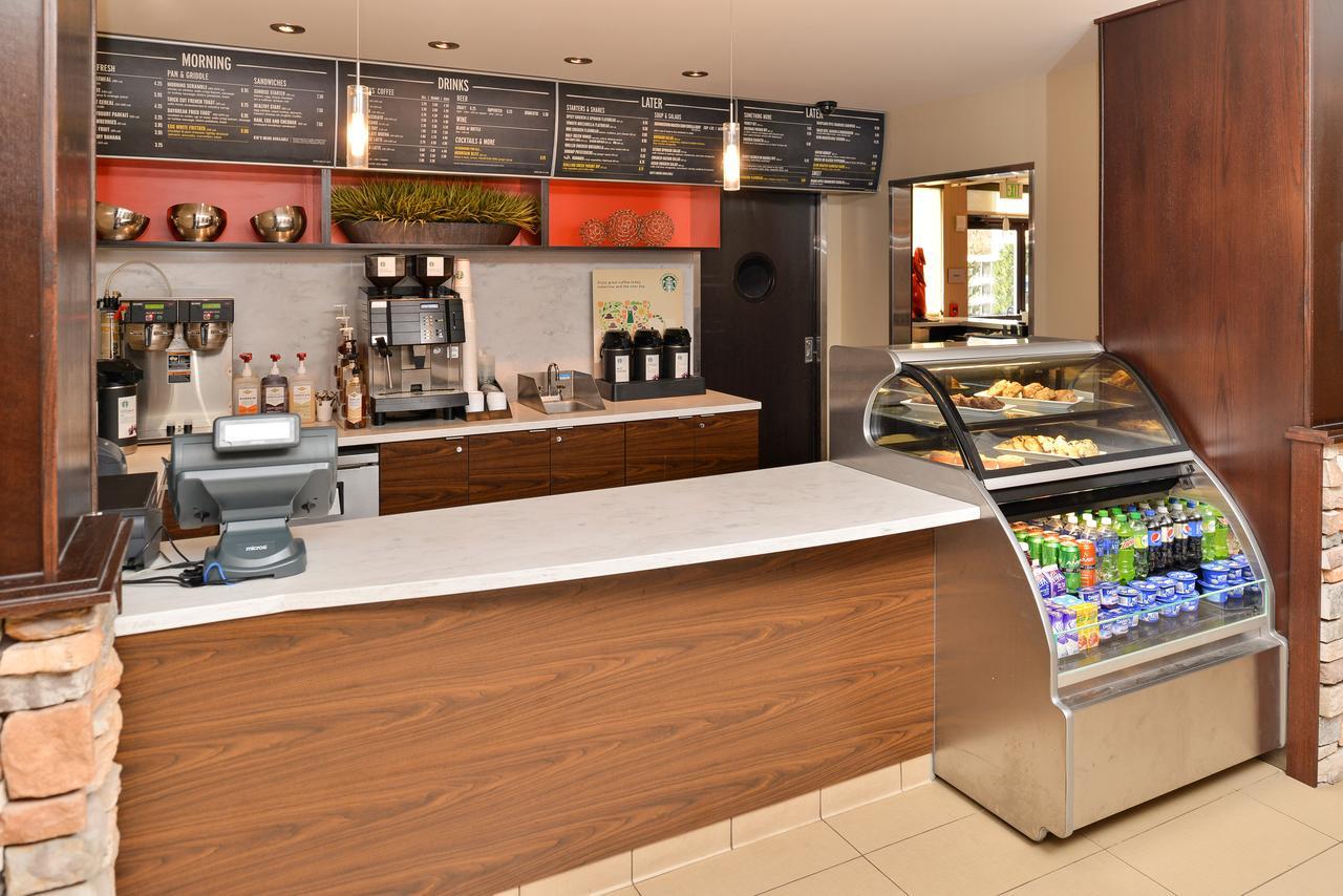 Courtyard By Marriott Denver Cherry Creek Exterior photo
