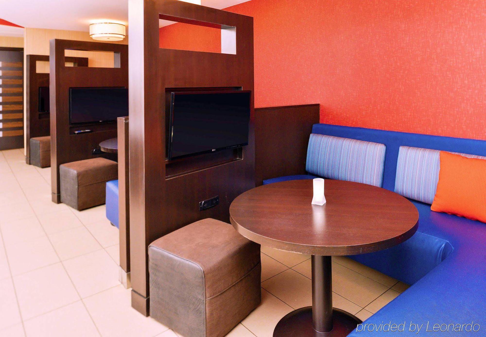 Courtyard By Marriott Denver Cherry Creek Exterior photo