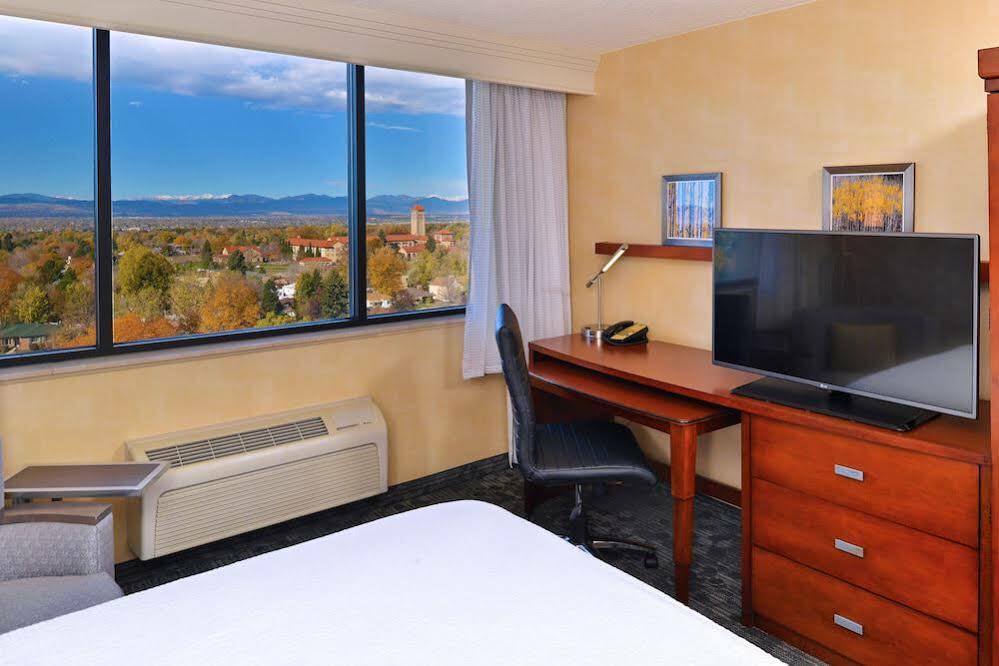 Courtyard By Marriott Denver Cherry Creek Exterior photo